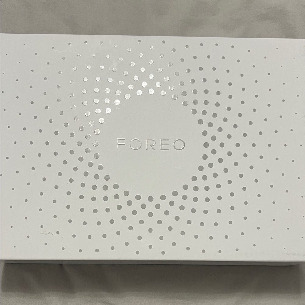 FOREO hair removal device